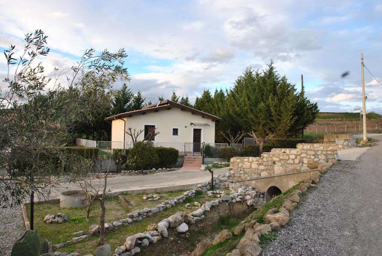 كروتوني Agriturismo La Mandragola Relais المظهر الخارجي الصورة